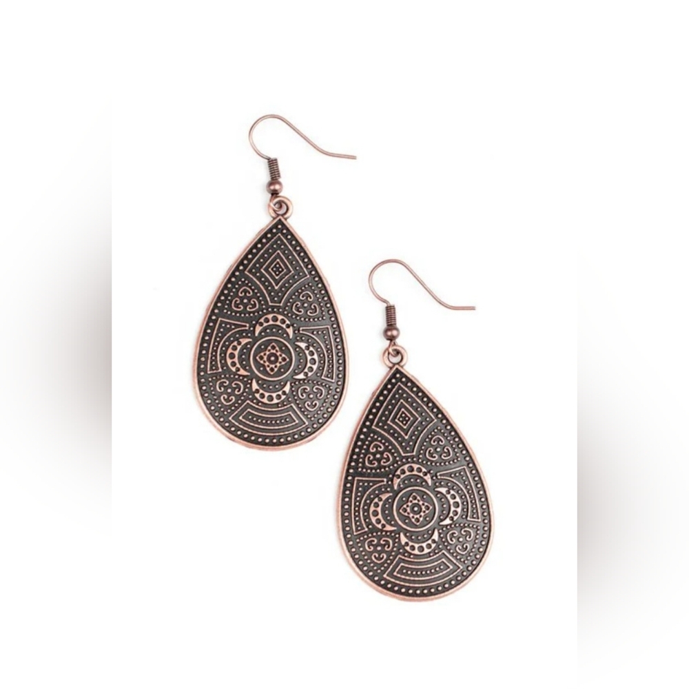 Paparazzi ♥ Tribal Takeover - Copper ♥ Earrings